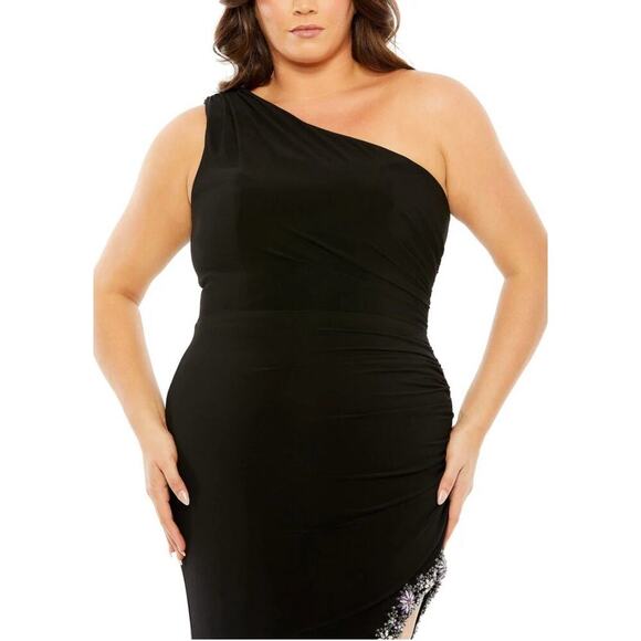 Mac Duggal Black One Shoulder Ruched Embellished Gown Size 18W NWT Formal - Picture 3 of 8